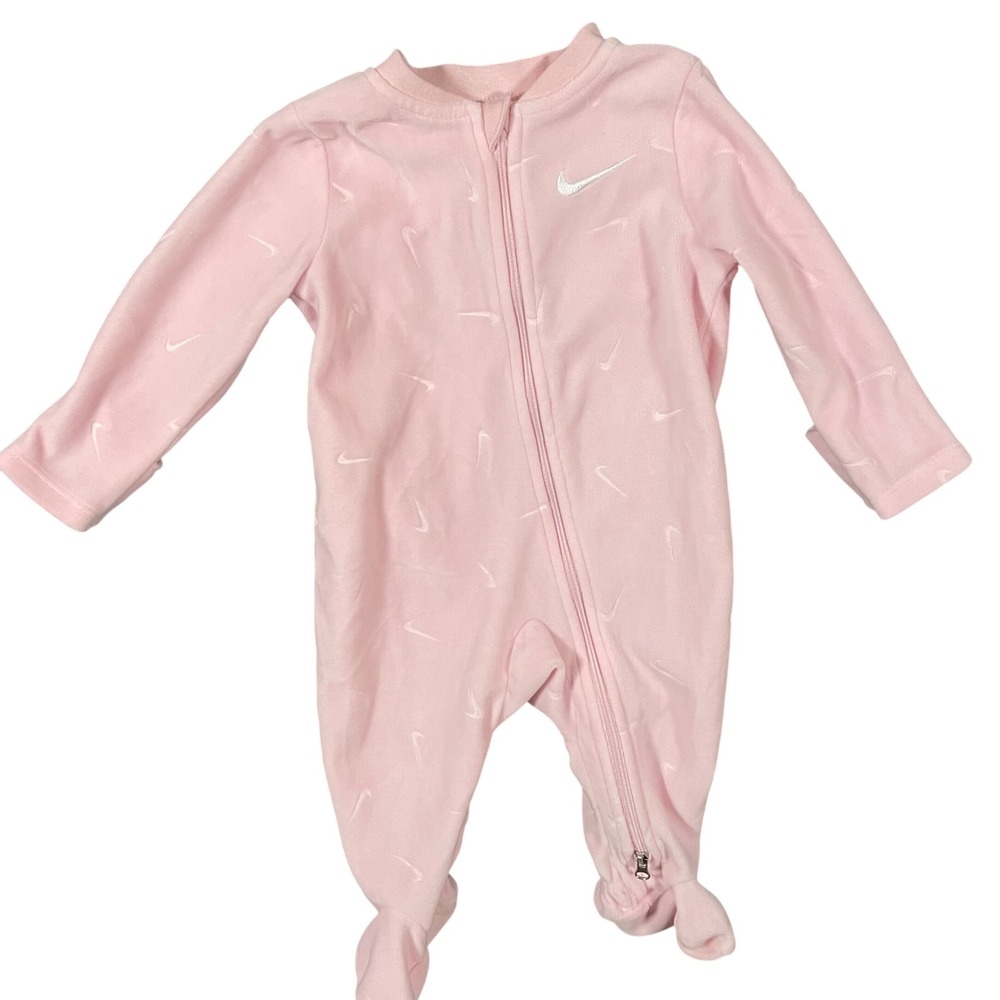Nike Baby Girls Pink Allover Swoosh Fleece Footed Sleeper Pajamas Size 6M